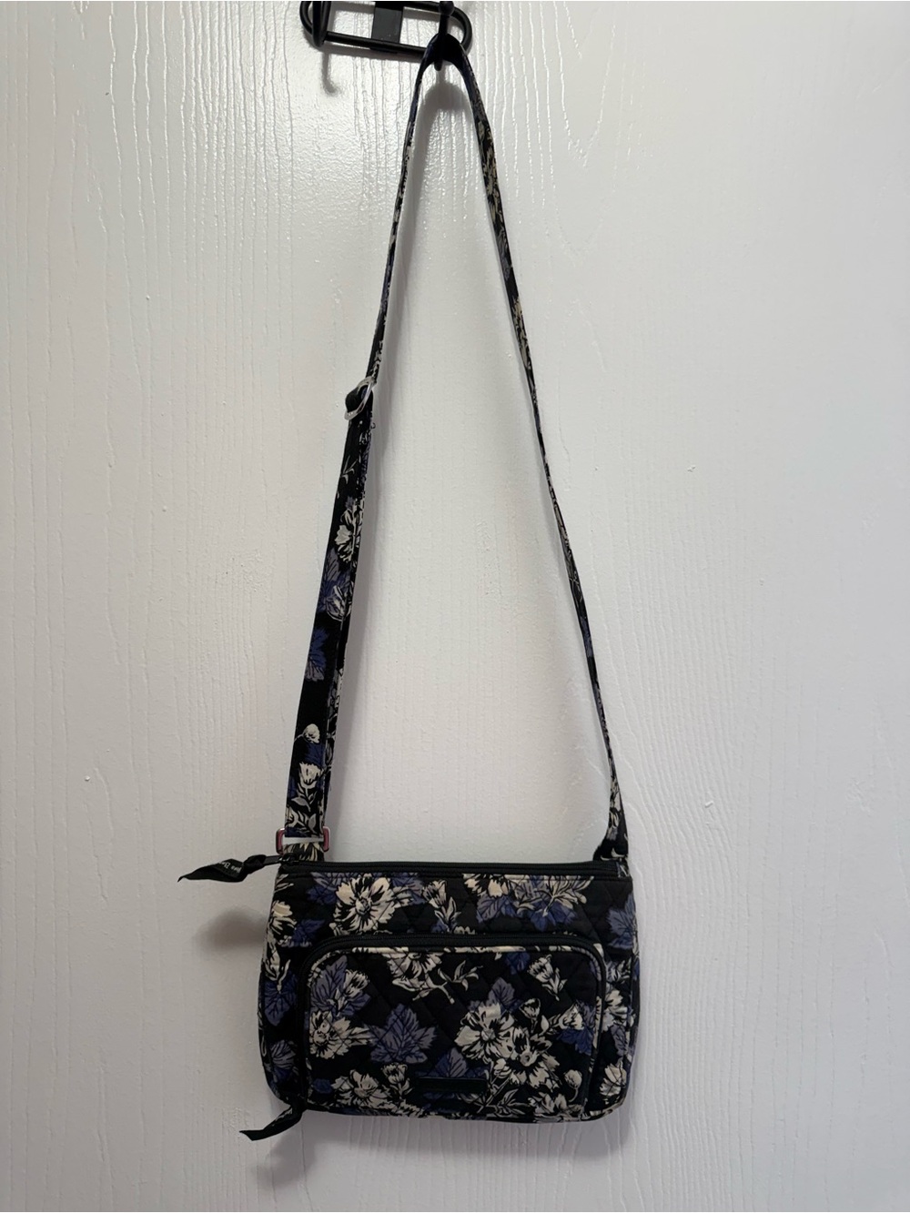 Vera Bradley Crossbody Bag Frosted Floral Black Purple Quilted